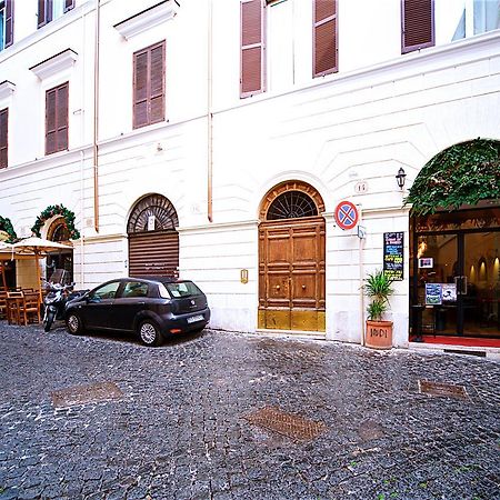 Vetrina Holidays Apartment Navona Рим Экстерьер фото